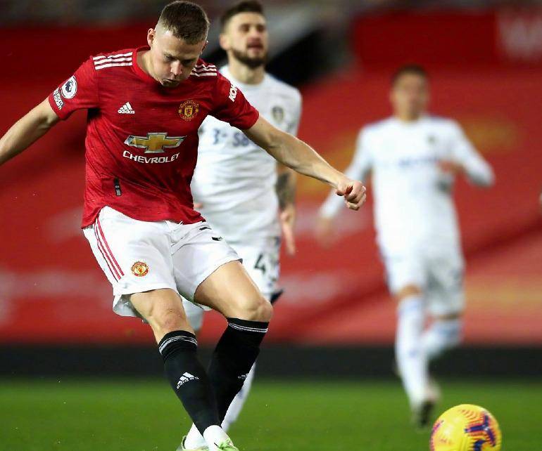 关于莱切斯特城主场战胜富勒姆，状态回升的信息